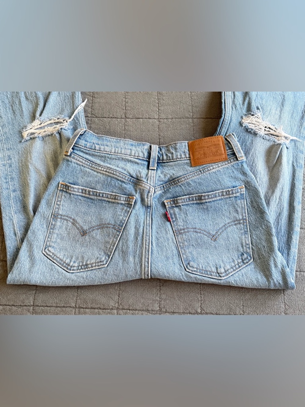 Levi’s - 70’s High Flare (Women)